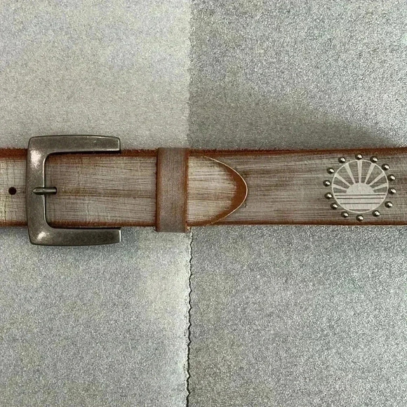 Levi’s Women Embellished Western Leather Belt - Picture 1 of 6